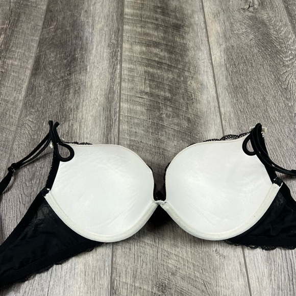 36C VS Lace Jewel Bra - Picture 14 of 14